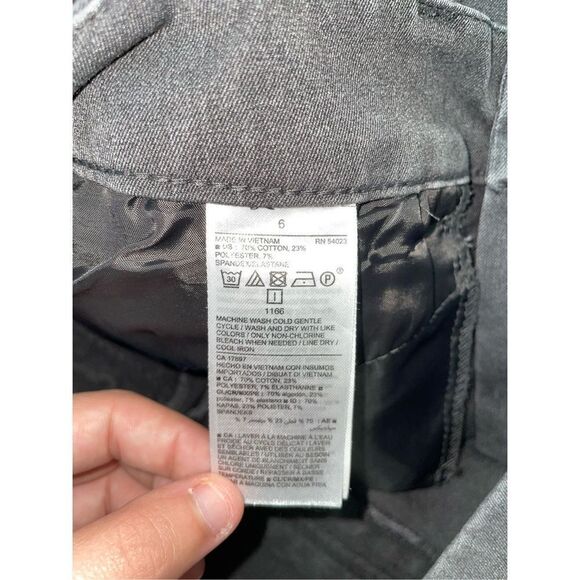 Old Navy Gray Pixie Capris Size 6 - Picture 4 of 4
